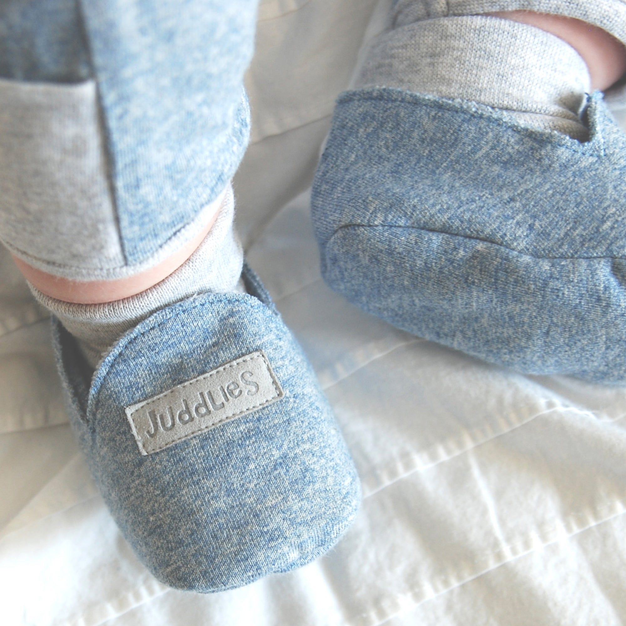 Baby slippers blue